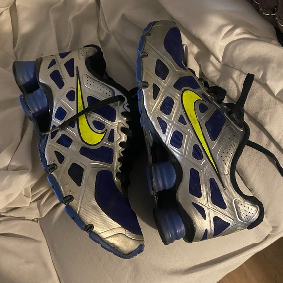 Nike Shocks, 8.5 US - Picture 6 of 6